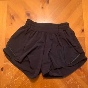 Hotty Hot Low-Rise Lined Short 4" Black size 2